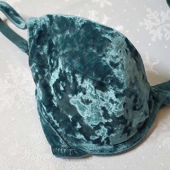 Victoria's Secret Vintage Green Crushed Velvet Underwire Padded Bra Size 36B - Picture 6 of 14